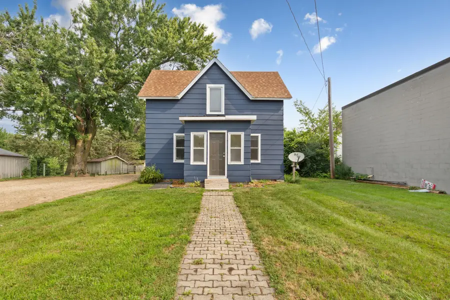 210 W Holly Street, Owatonna, MN 55060 - #3