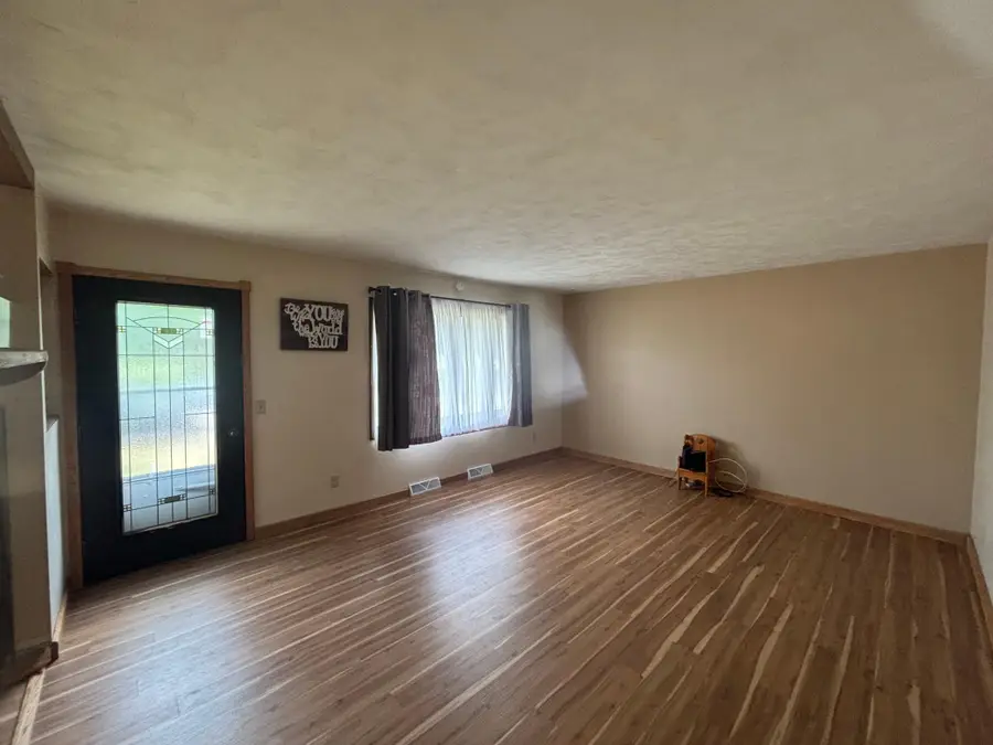 430 5th Street W, Browerville, MN 56438 - #3