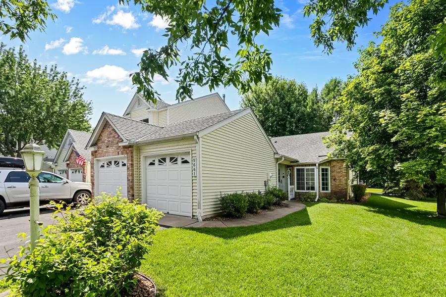 5661 Donegal Court, Shoreview, MN 55126 - #2