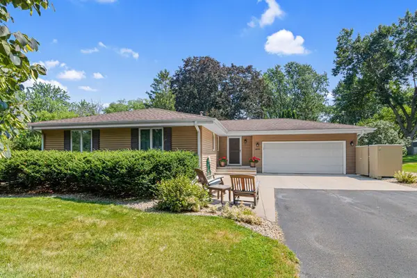 3830 Saratoga Lane N, Plymouth, MN 55441