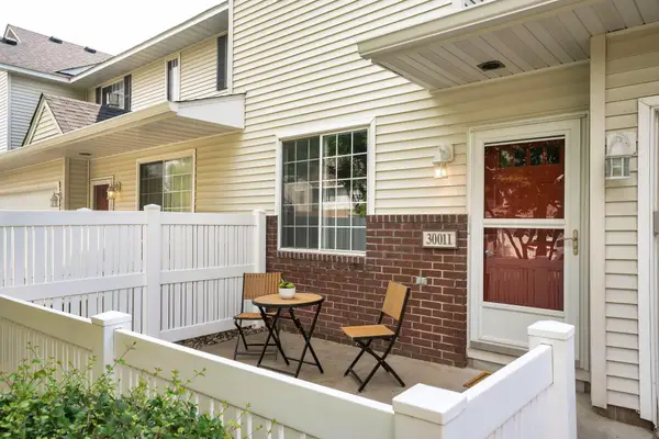 3001 Juniper Lane #I, Woodbury, MN 55125