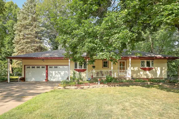 5840 Tennison Drive Ne, Fridley, MN 55432
