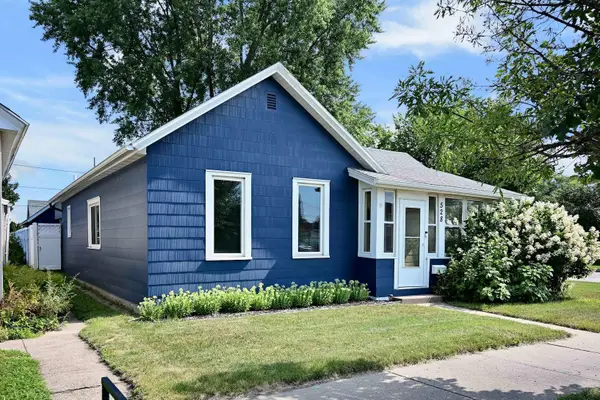 528 E 2nd Street, Winona, MN 55987