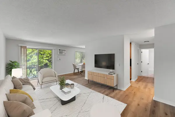 3540 Hennepin Avenue S #218, Minneapolis, MN 55408