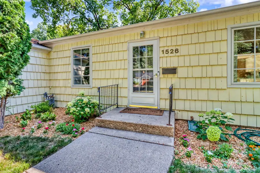 1526 6th Street S, Fargo, ND 58103 - #3