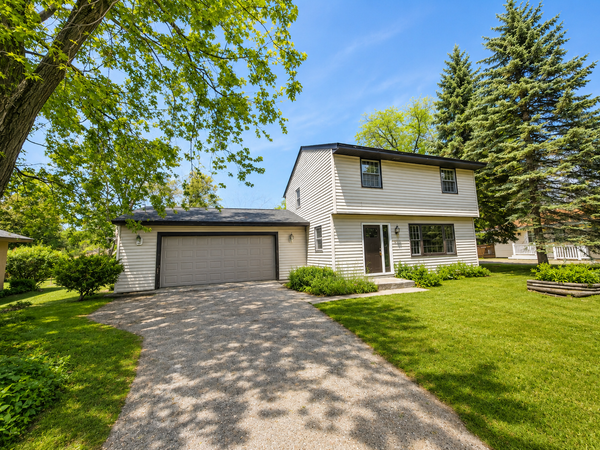 337 104th Lane Ne, Blaine, MN 55434