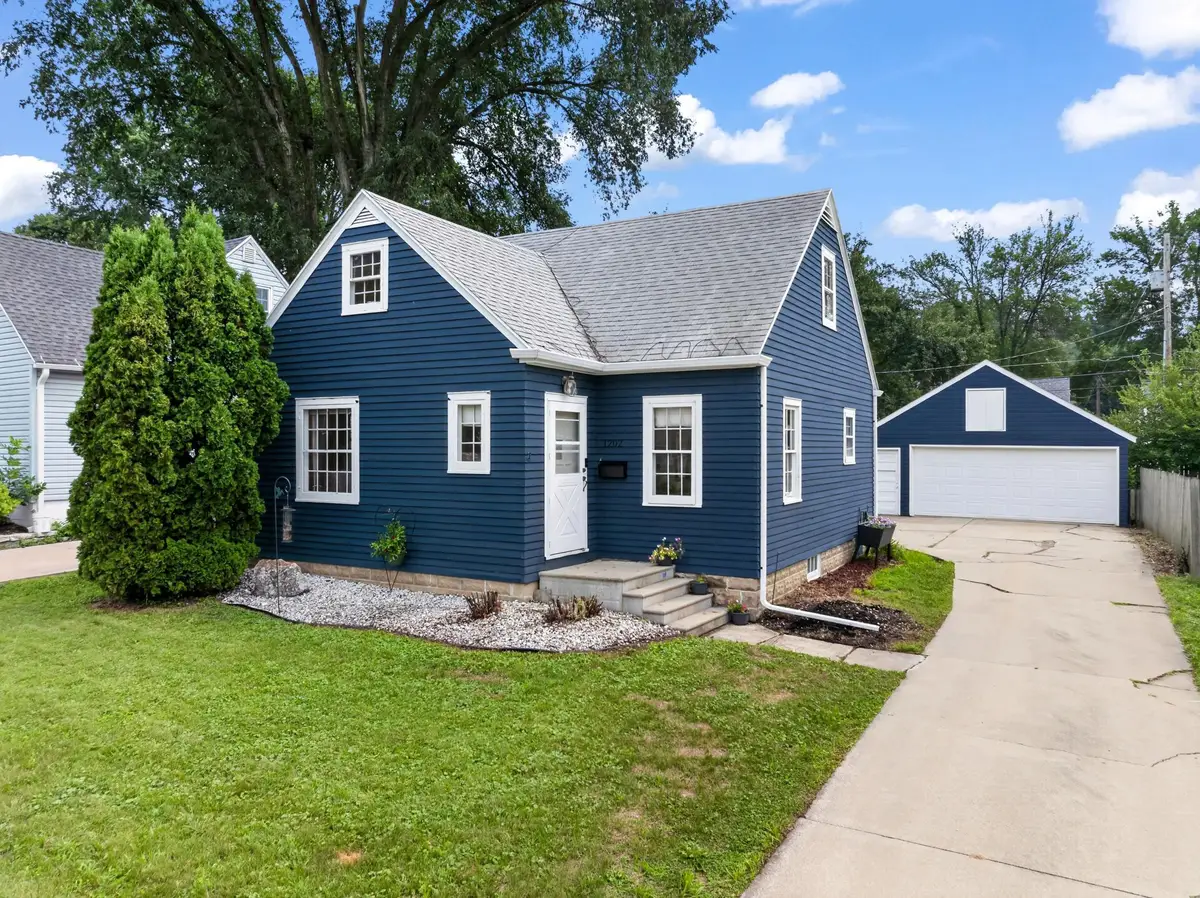 1202 12th Avenue Ne, Rochester, MN 55906 - #1