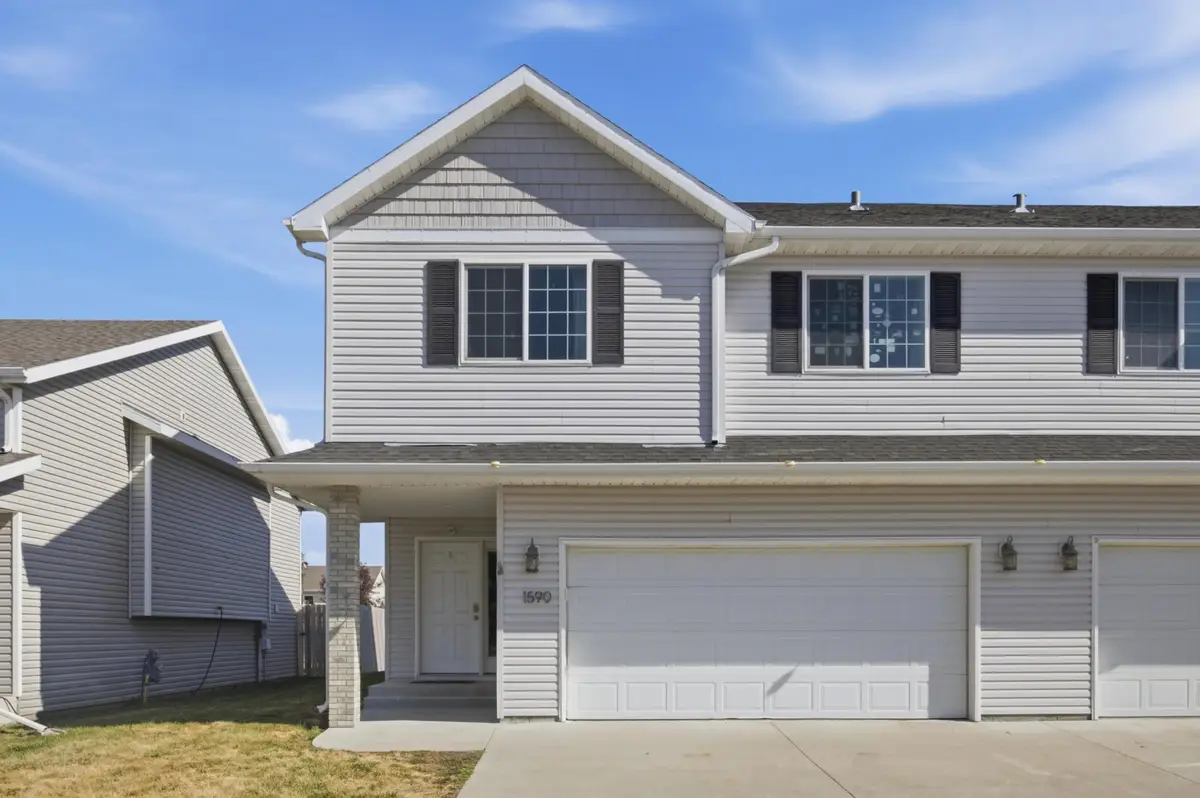 1590 35th Avenue S, Moorhead, MN 56560 - #1