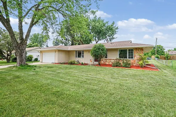 981 Oriole Drive, Apple Valley, MN 55124