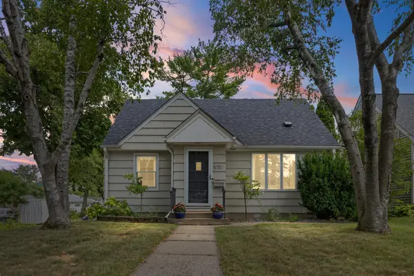 5701 Vincent Avenue S, Minneapolis, MN 55410