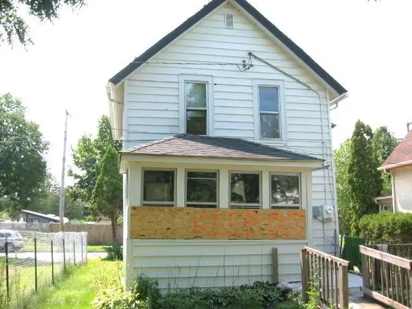 907 20th Avenue Ne, Minneapolis, MN 55418