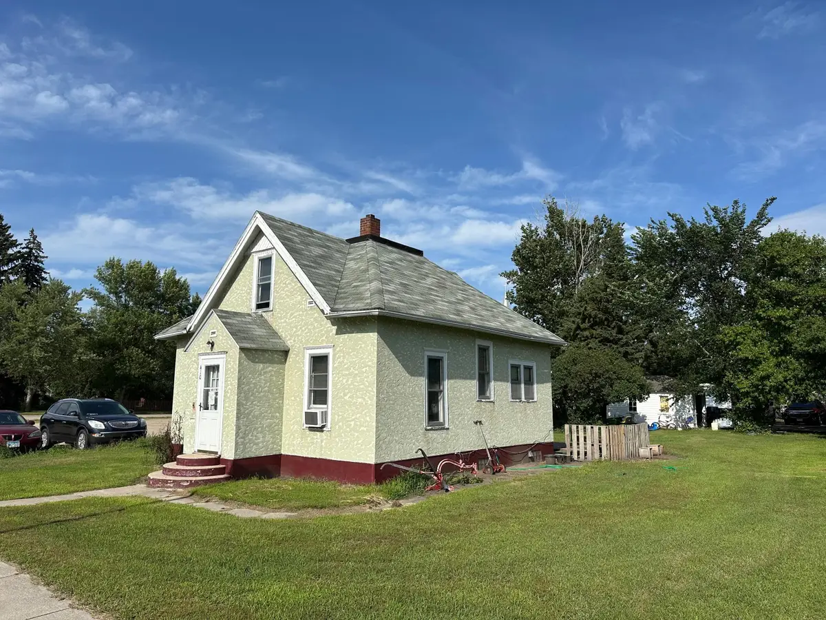 410 Conley Avenue S, Thief River Falls, MN 56701 - #1