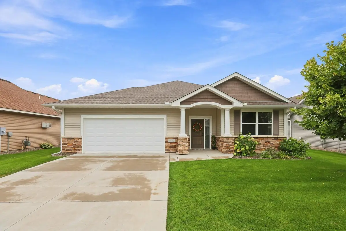 7170 Queens Court Ne, Otsego, MN 55330 - #1