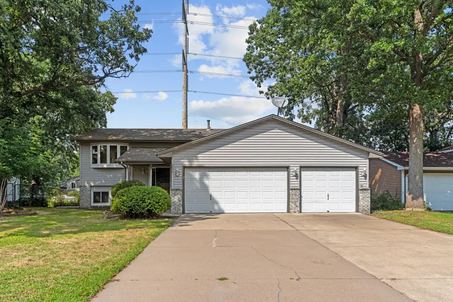 2624 94th Avenue N, Brooklyn Park, MN 55444 - #2