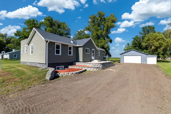 37524 County Road 15, Saint Peter, MN 56082