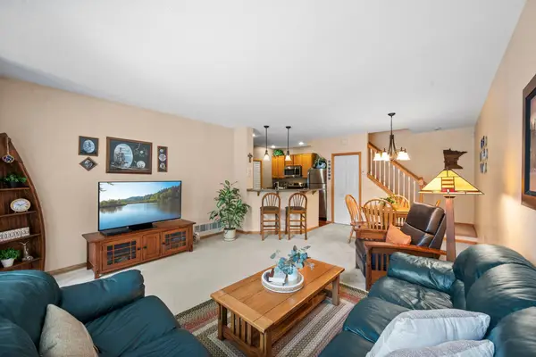 15030 Dunwood Trail, Apple Valley, MN 55124