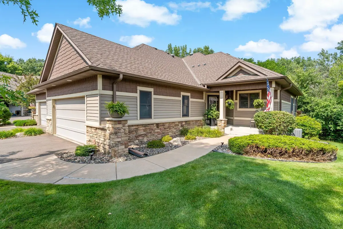 1371 Holly Avenue N, Oakdale, MN 55128 - #1