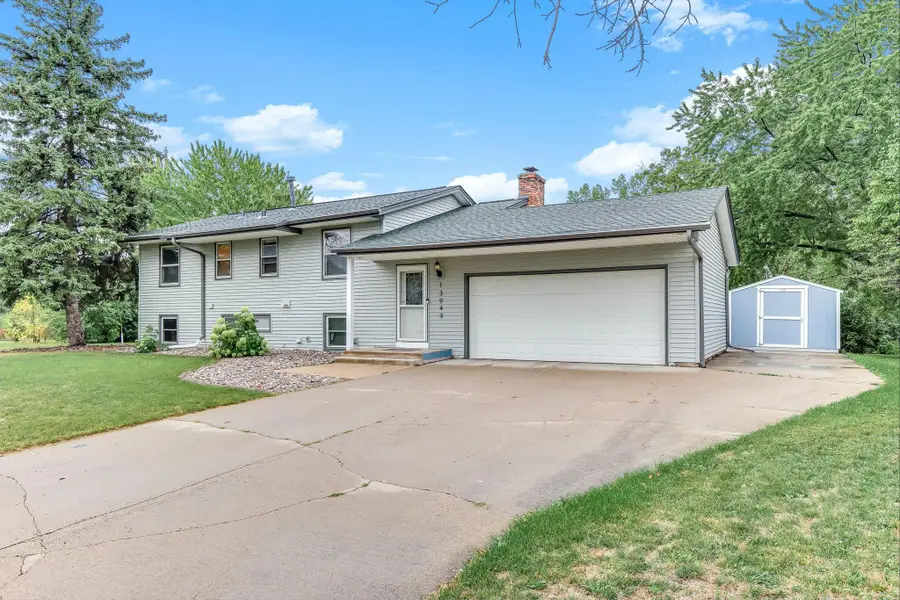 13949 Gauntlet Court, Apple Valley, MN 55124 - #2