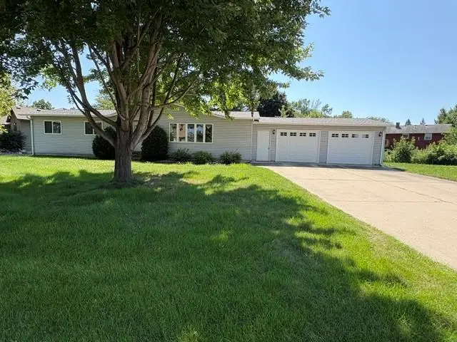 1250 Lakeview Lane Sw, Hutchinson, MN 55350 - #1