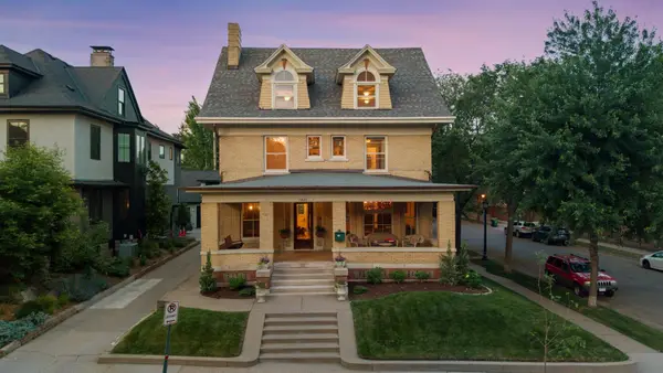 1821 Emerson Avenue S, Minneapolis, MN 55403