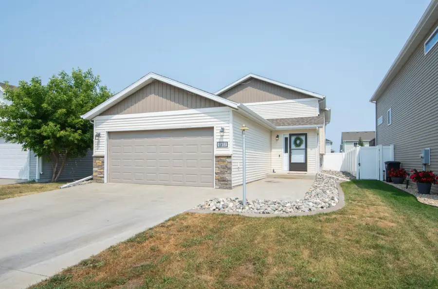 5837 58th Avenue S, Fargo, ND 58104 - #2