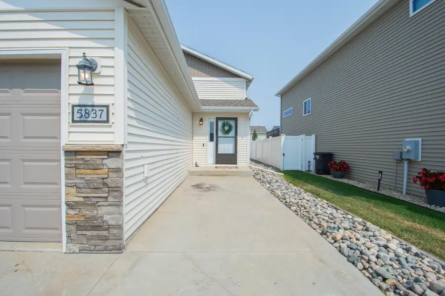 5837 58th Avenue S, Fargo, ND 58104 - #3