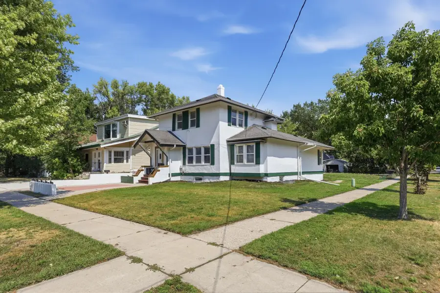 901 College Street N, Fargo, ND 58102 - #2