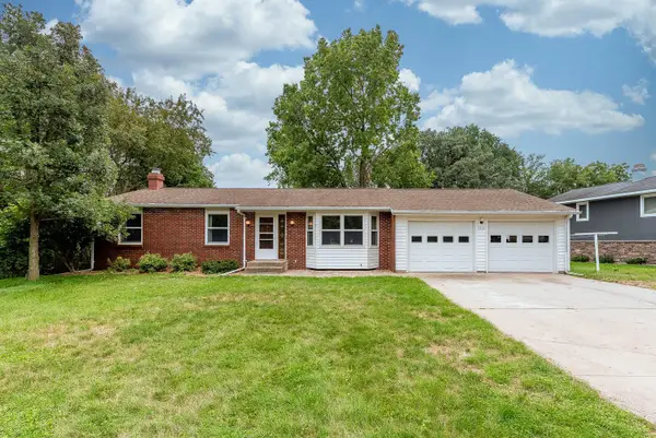 1833 Crestview Drive, New Ulm, MN 56073