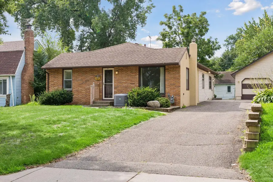 96 Orange Avenue W, Saint Paul, MN 55117 - #2