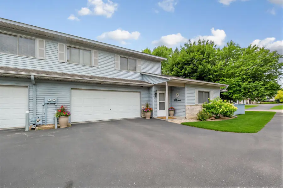 1154 Aston Circle, Burnsville, MN 55337 - #2