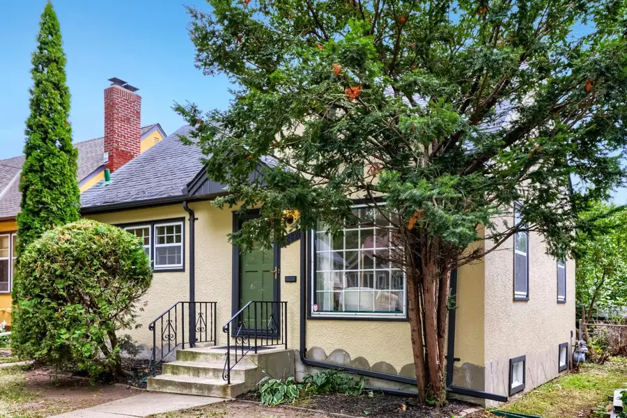 1882 Hawthorne Avenue E, Saint Paul, MN 55119 - #3