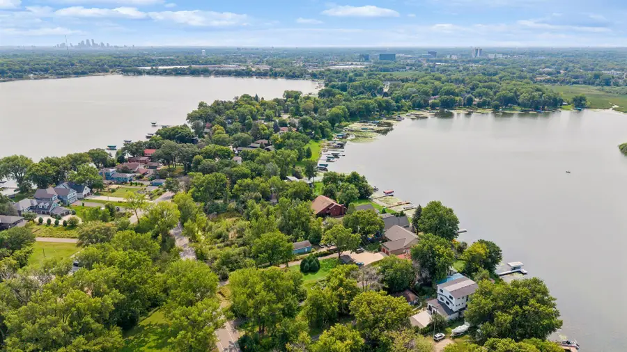 225 Peninsula Road, Medicine Lake, MN 55441 - #2