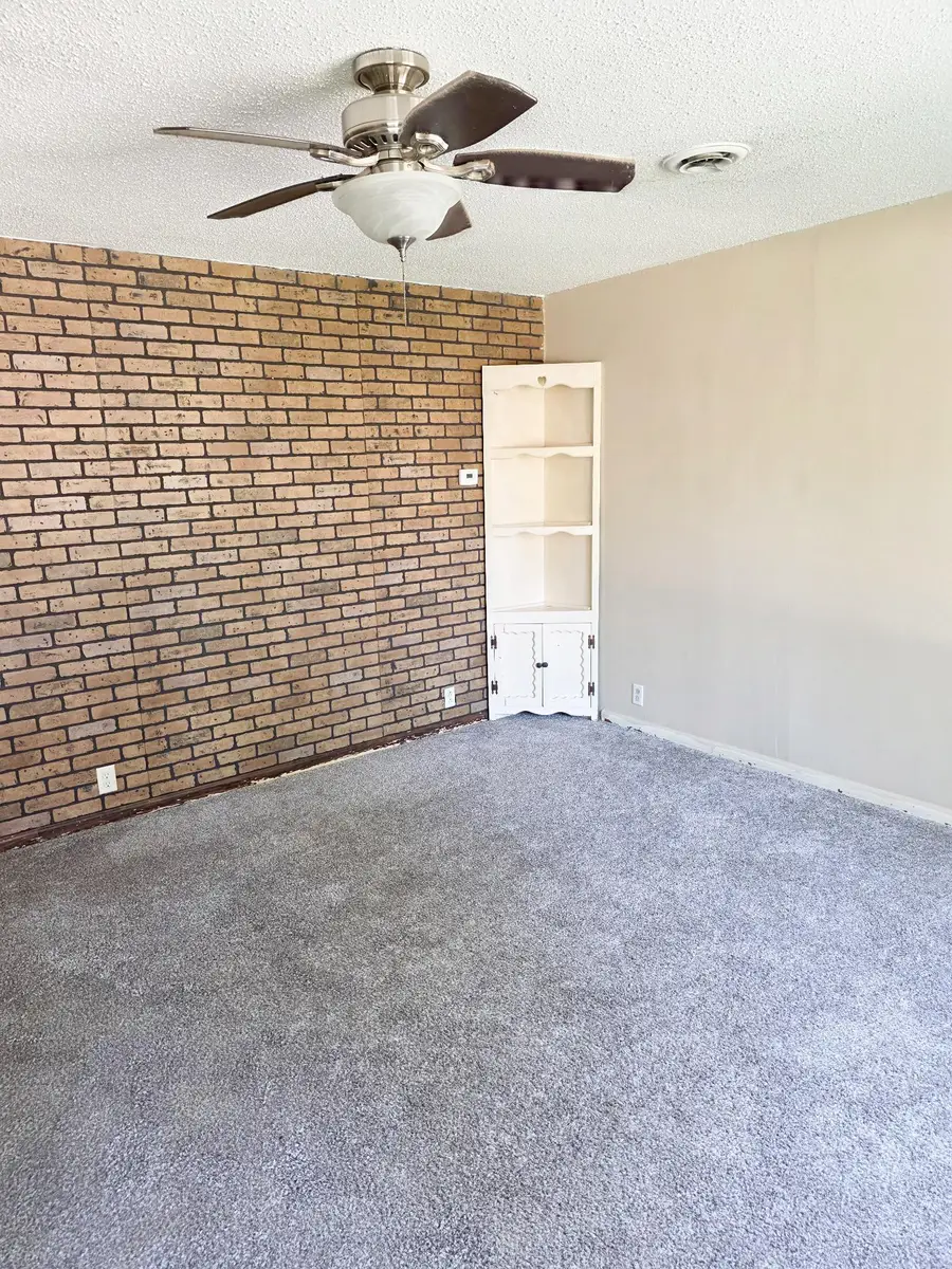 704 Dover Street, Worthington, MN 56187 - #2
