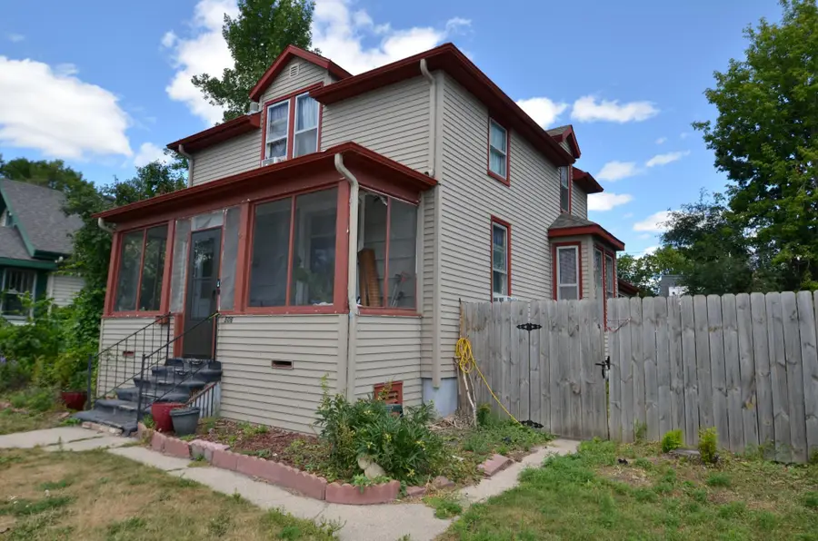 506 4th Street S, Moorhead, MN 56560 - #2