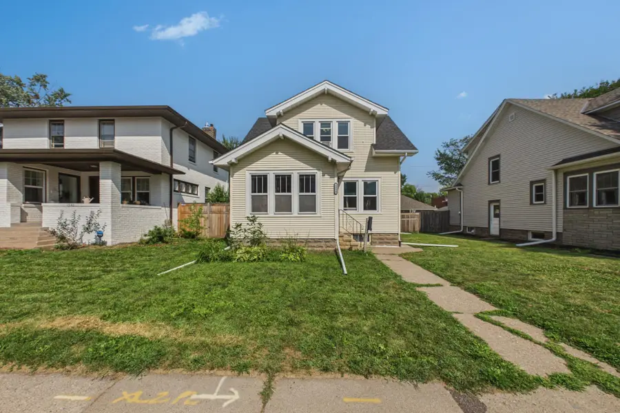 1334 Searle Street, Saint Paul, MN 55130 - #2