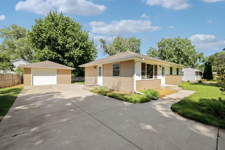 7314 Hayes Street Ne, Fridley, MN 55432 - #3