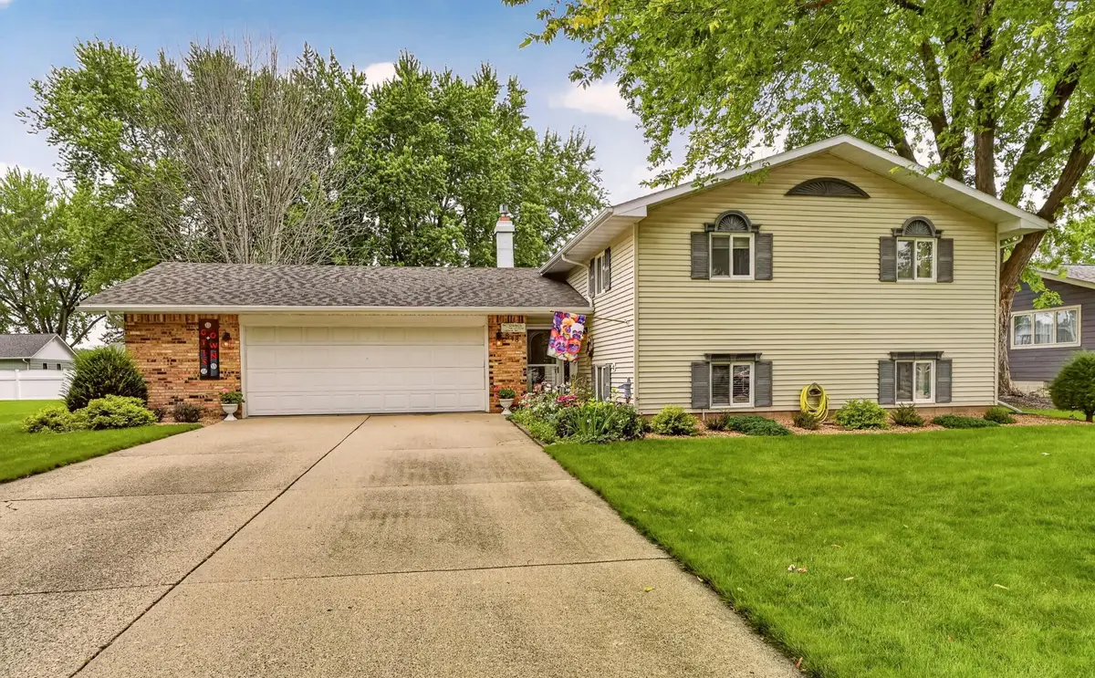 848 15th Street Se, Owatonna, MN 55060 - #1