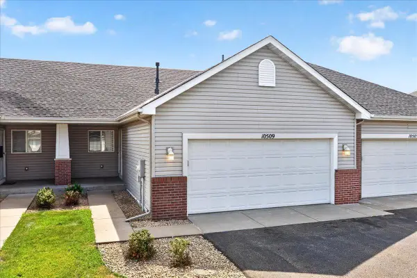 10509 64th Lane Ne, Albertville, MN 55301