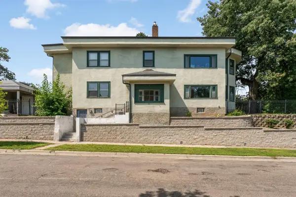 51 Albert Street S, Saint Paul, MN 55105