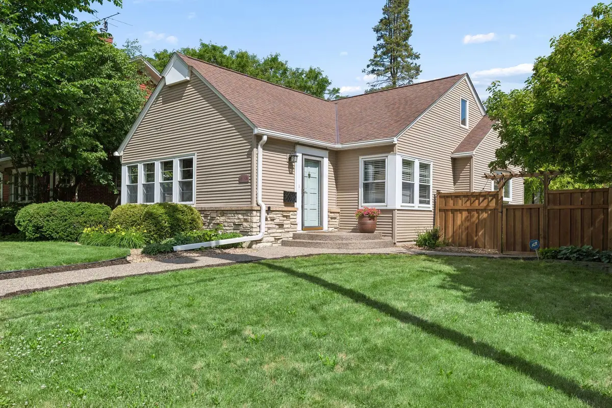 1821 Bohland Avenue, Saint Paul, MN 55116 - #1