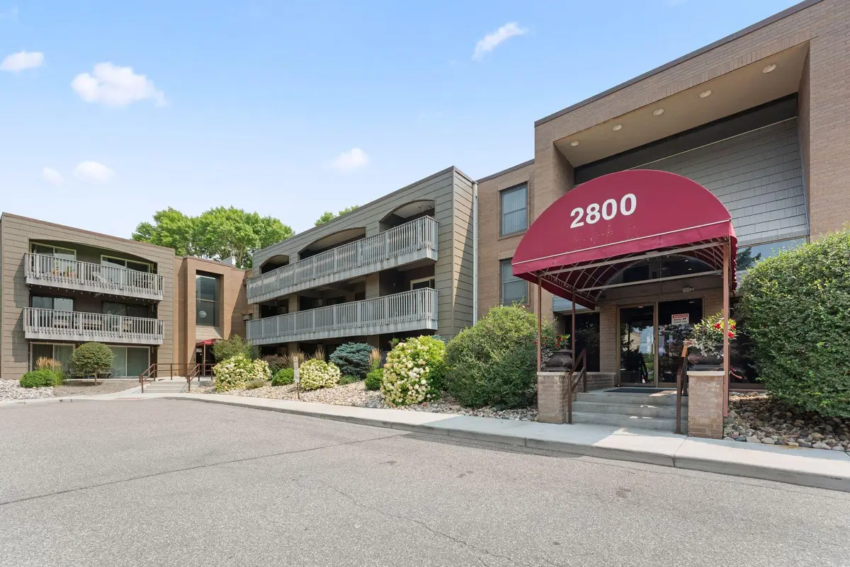 2800 Hamline Avenue N #313, Roseville, MN 55113 - #1