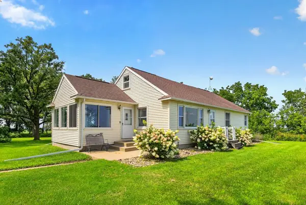 9321 105th Avenue Sw, Hayfield, MN 55940