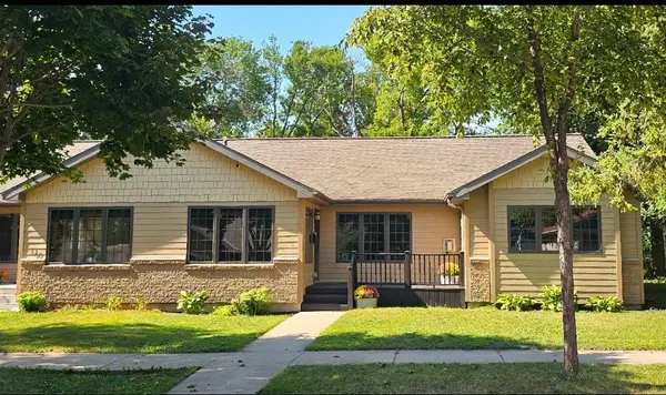 13 E 3rd Street, Morris, MN 56267