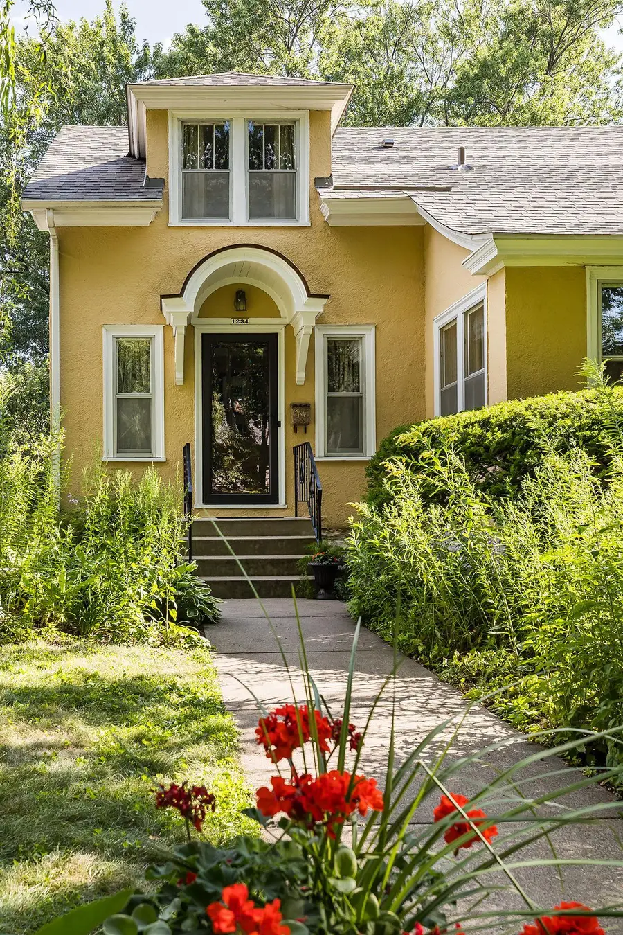 1234 Portland Avenue, Saint Paul, MN 55104 - #2