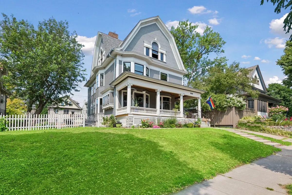1906 Emerson Avenue S, Minneapolis, MN 55403 - #1