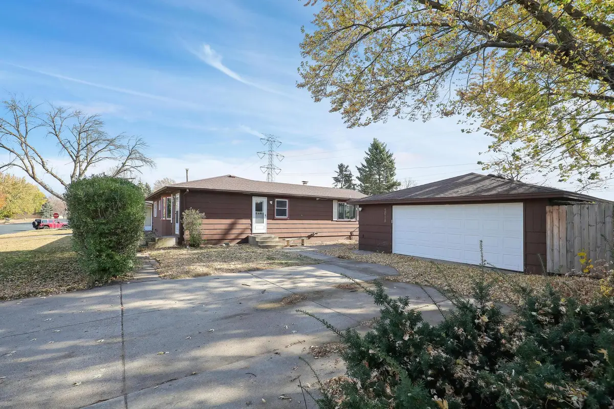 2018 Shale Lane, Eagan, MN 55122 - #1