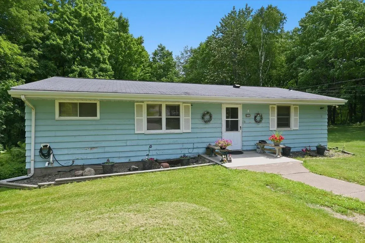 430 S Boundary Avenue, Duluth, MN 55810 - #1