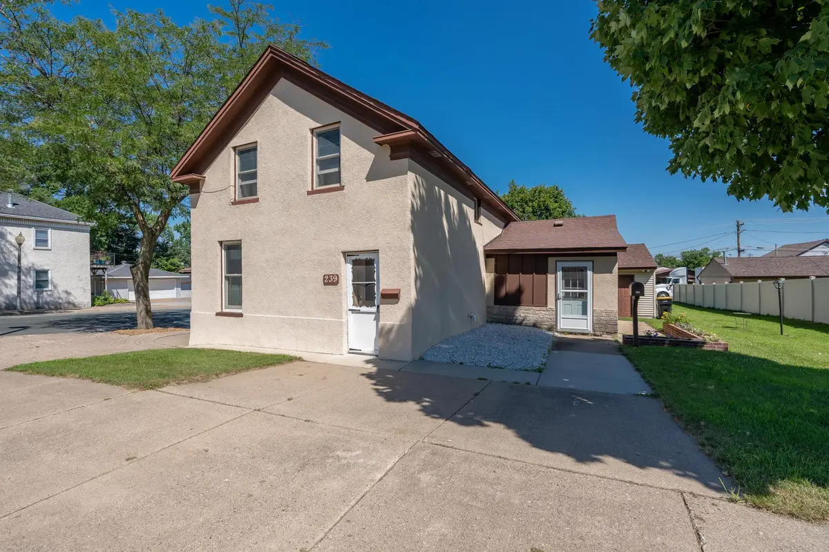 239 3rd Avenue W, Shakopee, MN 55379 - #1