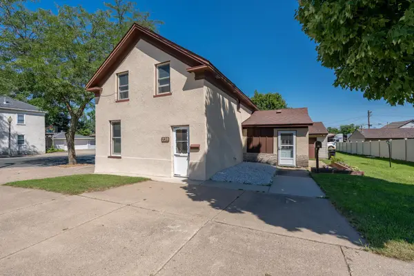 239 3rd Avenue W, Shakopee, MN 55379
