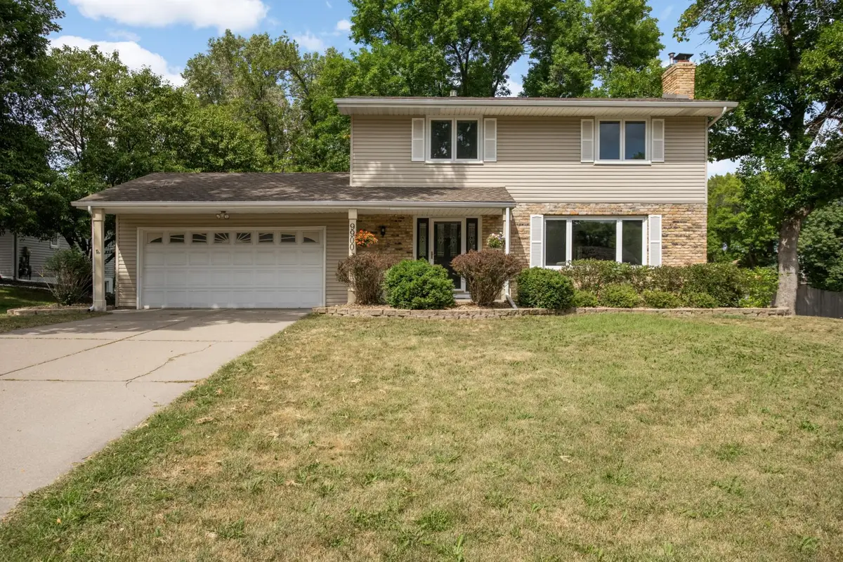9900 41st Avenue N, Plymouth, MN 55441 - #1